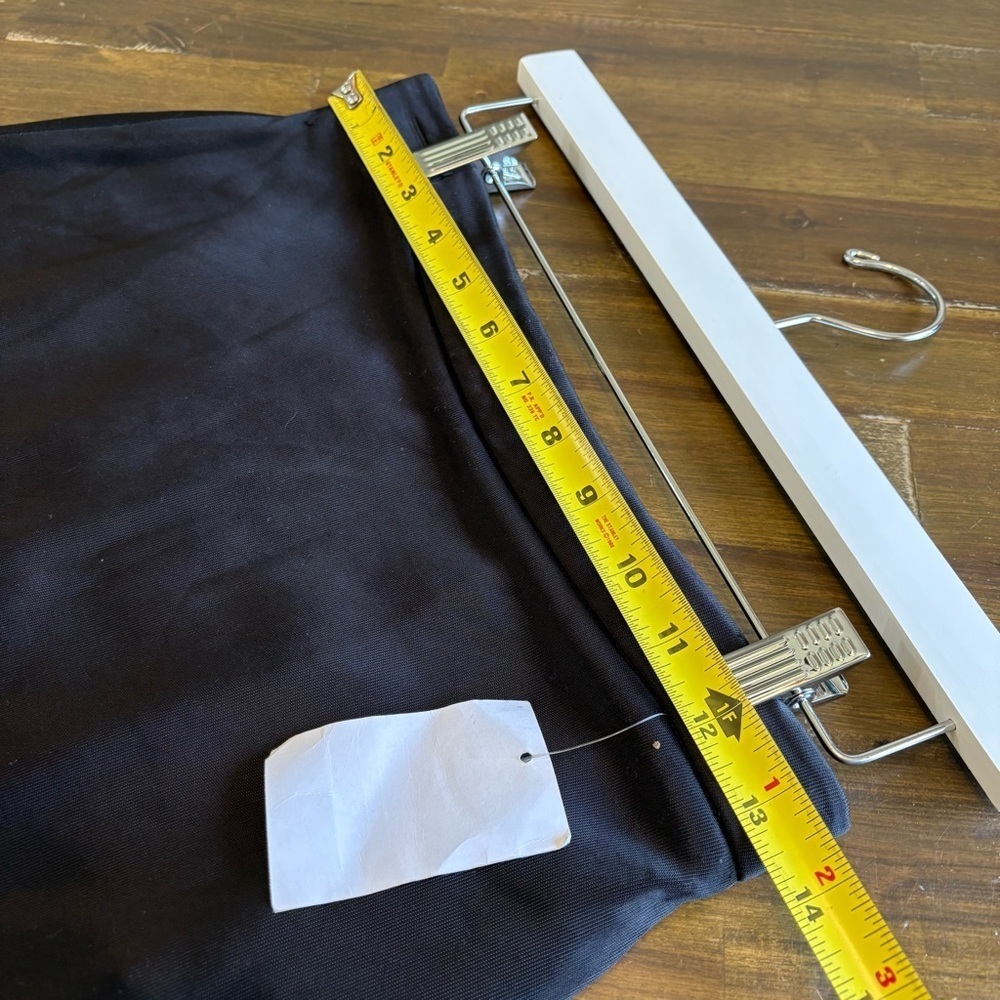 Givenchy Designer Black Pencil Skirt Sexy Sleek Runway Flawed Size 38 Gold Zip - Picture 5 of 13